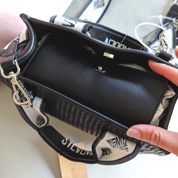 ๐ค Steve Madden Black Straw Bag ๐ค - Picture 7 of 7